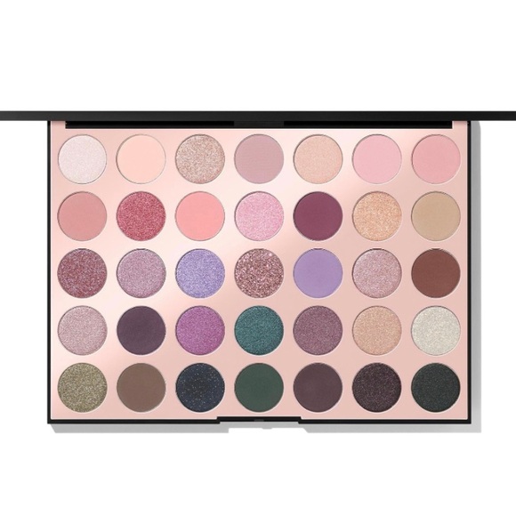 Morphe 35C Everyday Chic Artistry Palette w/5 piece brush set 🆕 - Picture 2 of 13